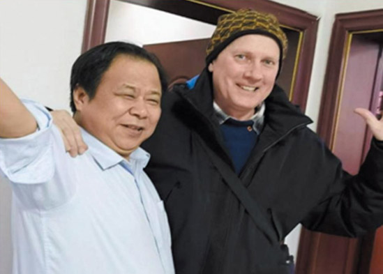 2023年3月奧大利亞客商來公司考察李光華總經理陪同進行業(yè)務洽談并合影留念